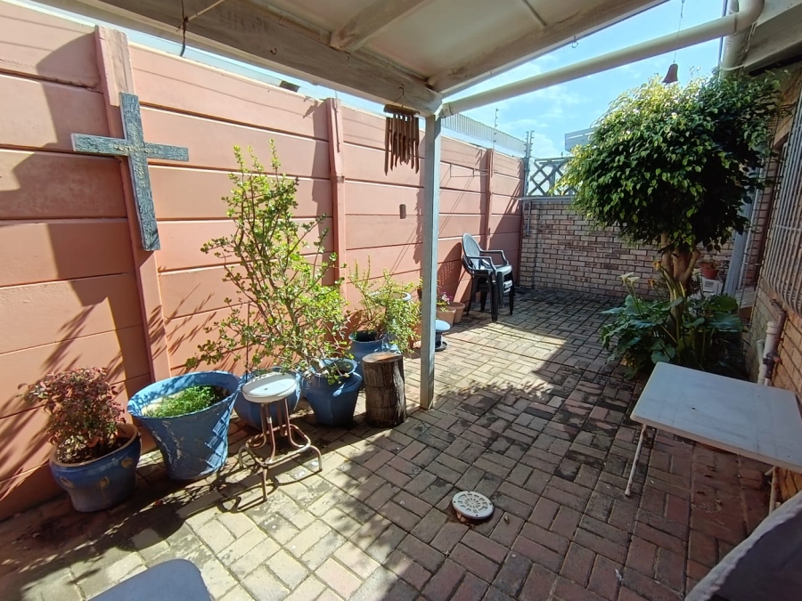 2 Bedroom Property for Sale in Jeffreys Bay Central Eastern Cape